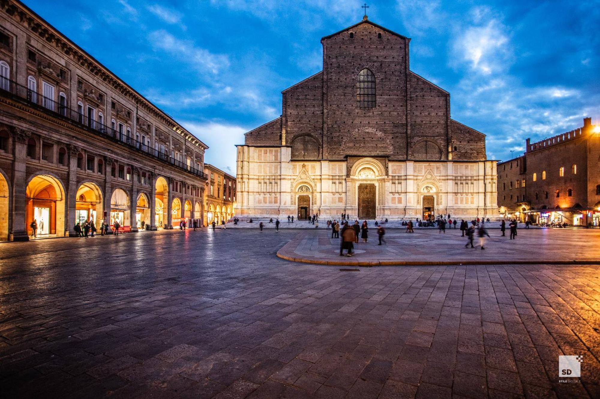 Urbanicooh San Petronio - Torre Asinelli View Apartment Bologna Bagian luar foto